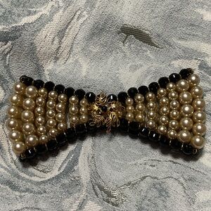 Elegant Pearl and Bead Bow collar Brooch